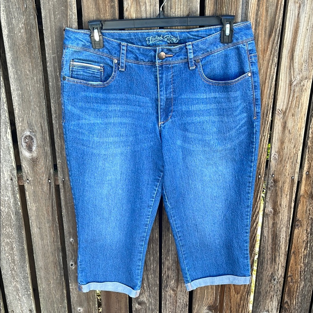 Faded Glory 16 Blue Denim Capri Jeans Cuffed Stretch Ladies Classic